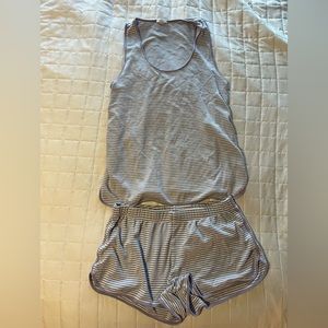 Lake pajamas size medium tank and shorts in hydrangea color